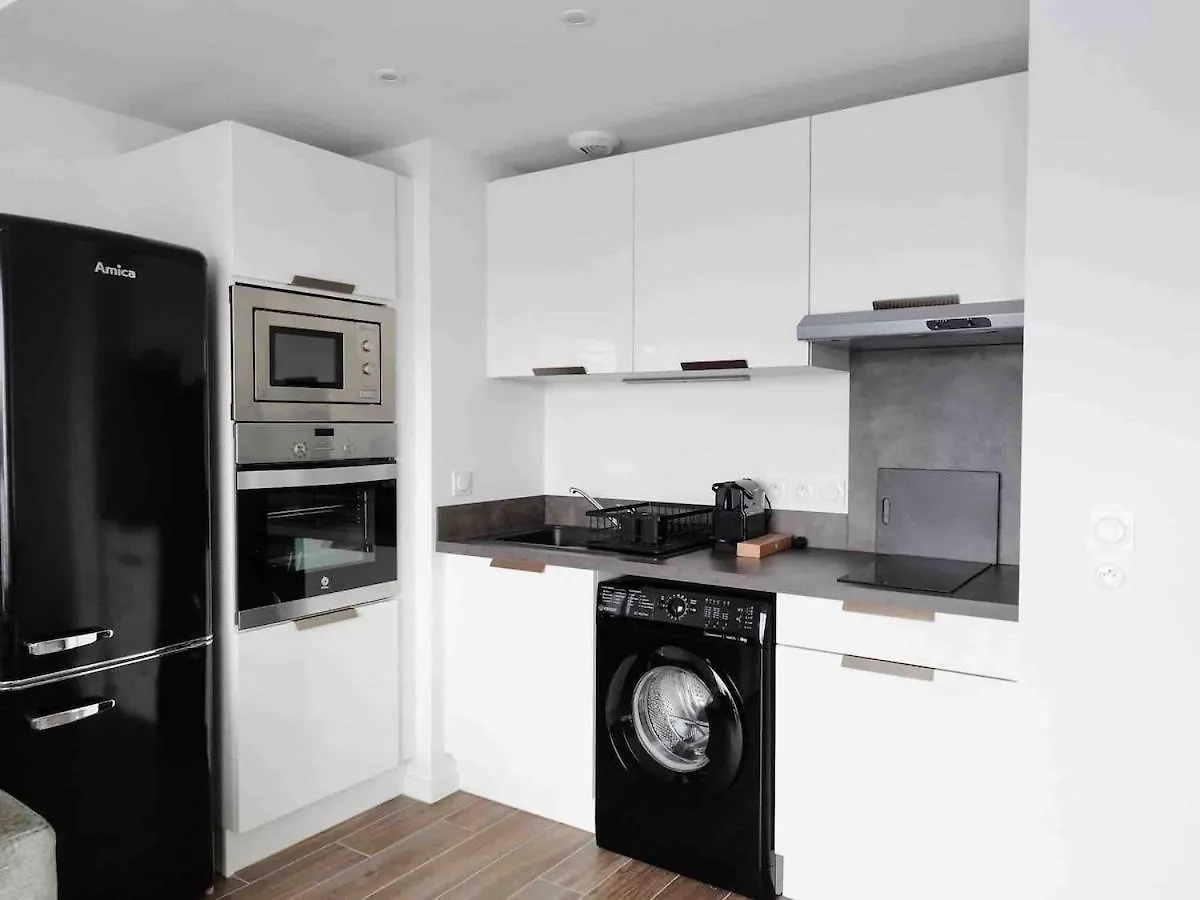 Apartment T2 Centre Ville Anglet Dernier Etage Parking En Sous-Sol Wifi Smart Tv Serviettes Et Draps Inclus